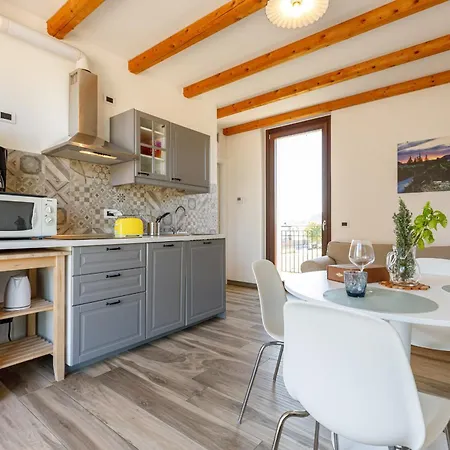 Apartment Rustico Garda (Verona)