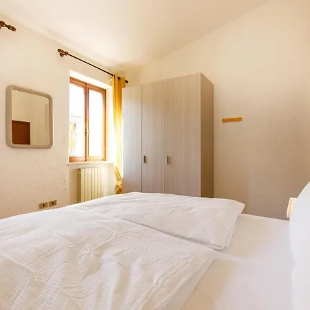 Rustico Appartamento Garda (Verona)