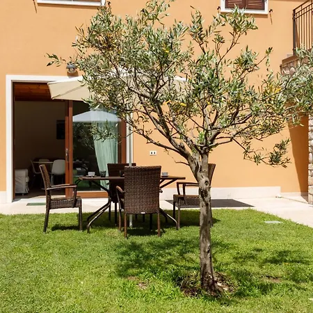 Daire Rustico Garda (Verona)