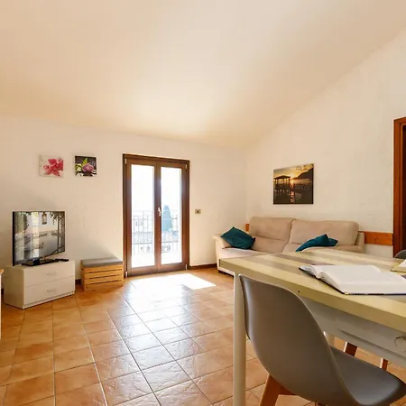 Apartament Rustico *